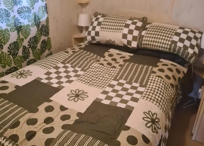 Cozy Cardiff Cabin Retreat Sleeps 6 By Aimee